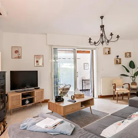 3 Bedroom Awesome In Atur *
